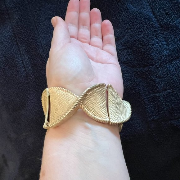 New - Chico's Gold Stretch Bracelet - Picture 2 of 4